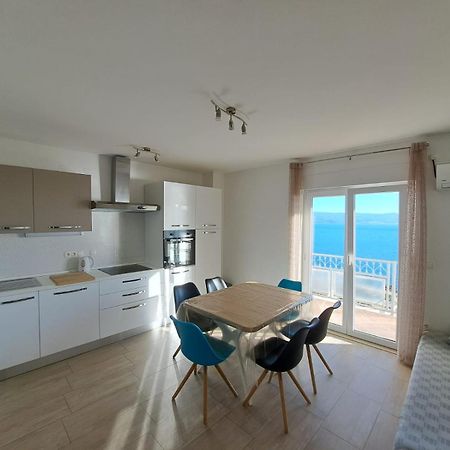 Apartman Leon Omiš Zewnętrze zdjęcie